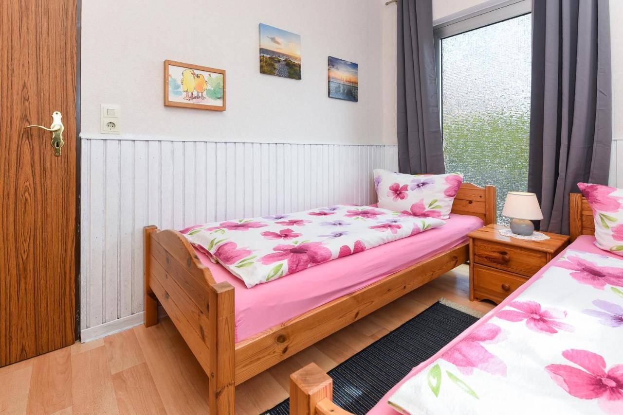 Haus Sonne & Meer Esens Exteriör bild