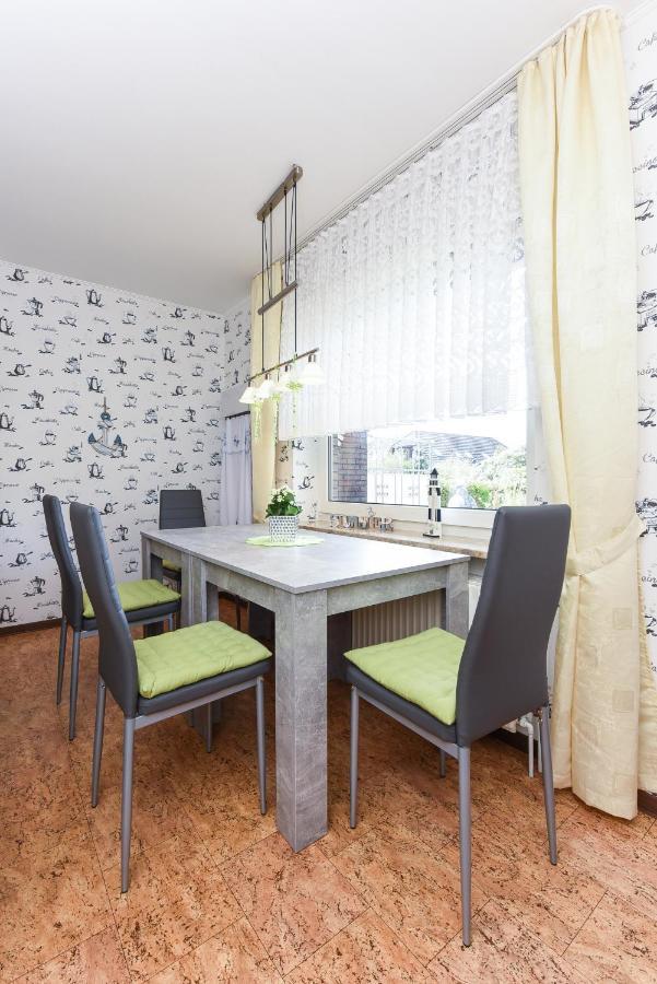 Haus Sonne & Meer Esens Exteriör bild
